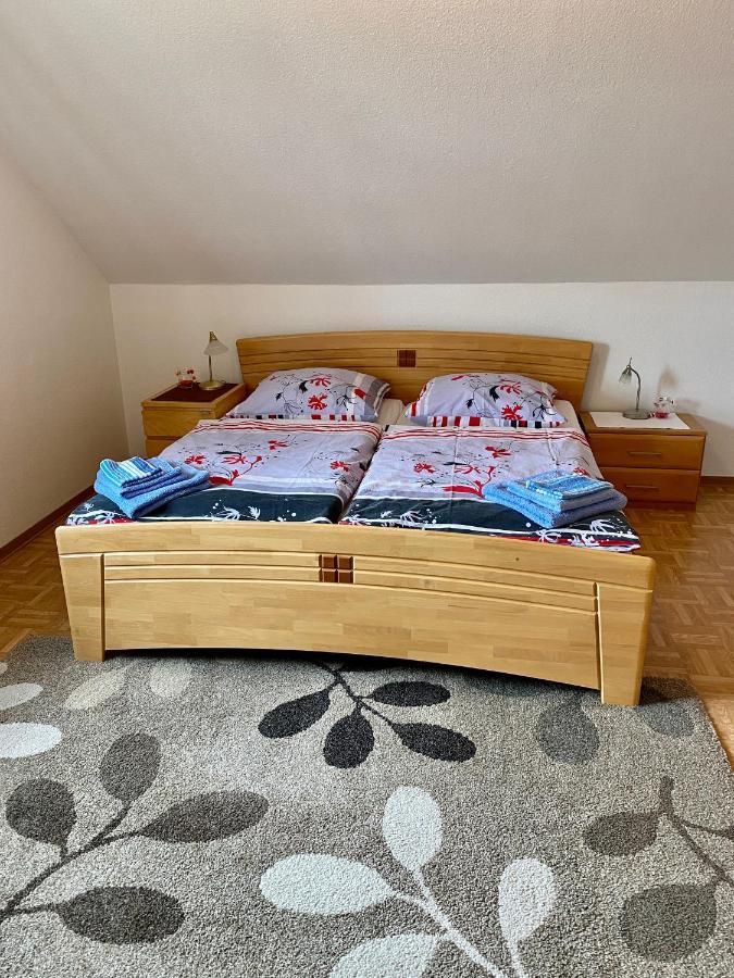 Apartment Mit Blick Auf Herkules Mit Parkplatz Касел Екстериор снимка