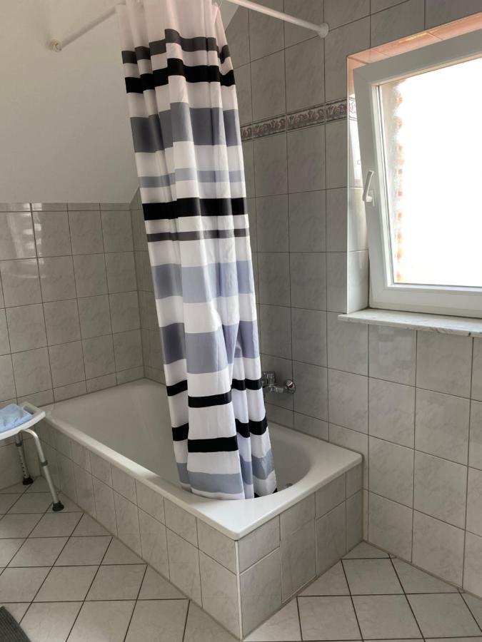 Apartment Mit Blick Auf Herkules Mit Parkplatz Касел Екстериор снимка